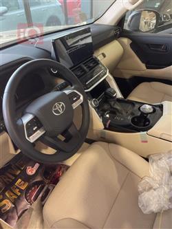 تۆیۆتا لاند کروزەر